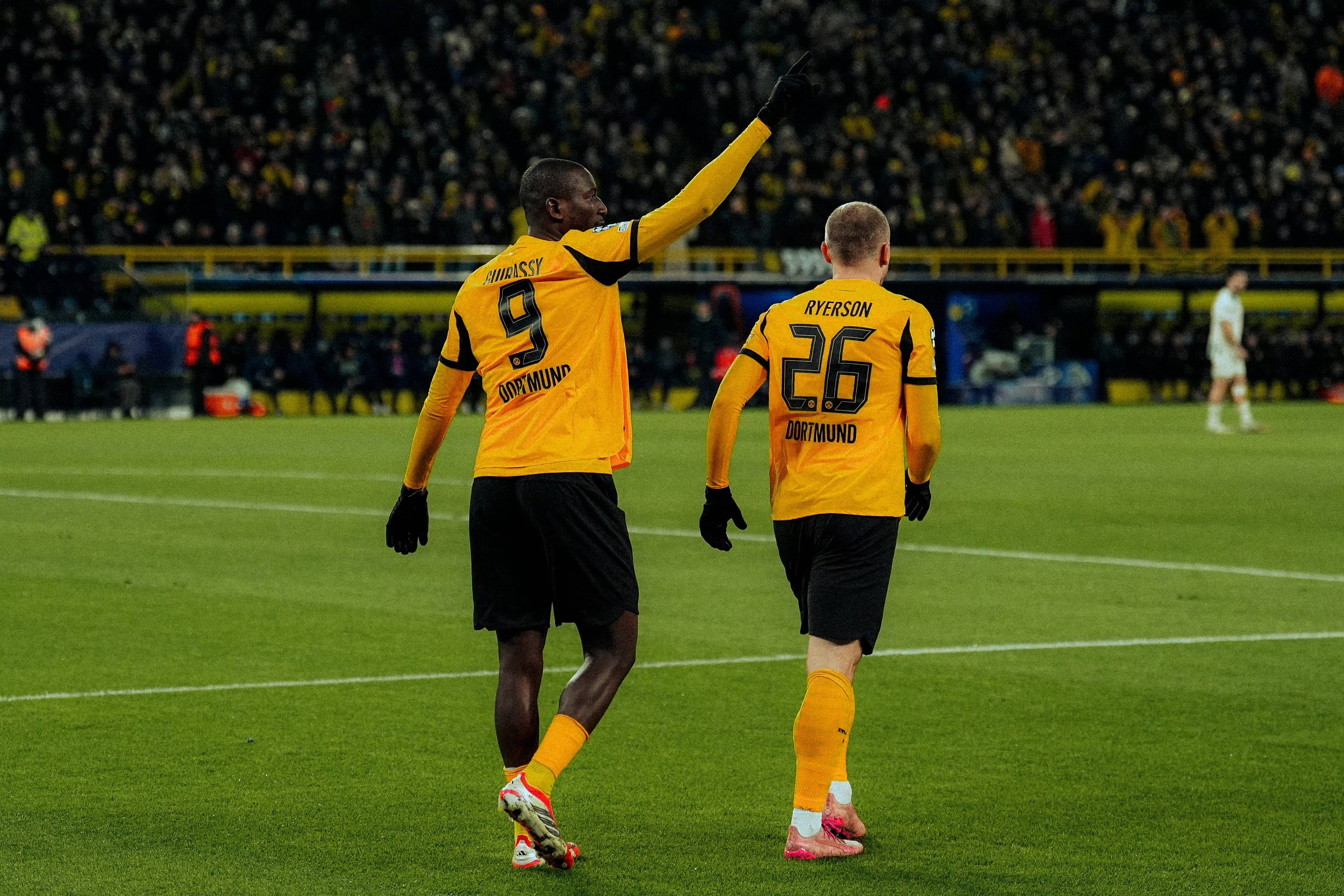 欧博官网下载-关于门兴格拉德巴赫清晨门线救险转折点多特蒙德内部沟通，网友：马德里竞技回应争议备战英超的信息